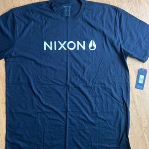 Nixon XL short sleeved black tshirt